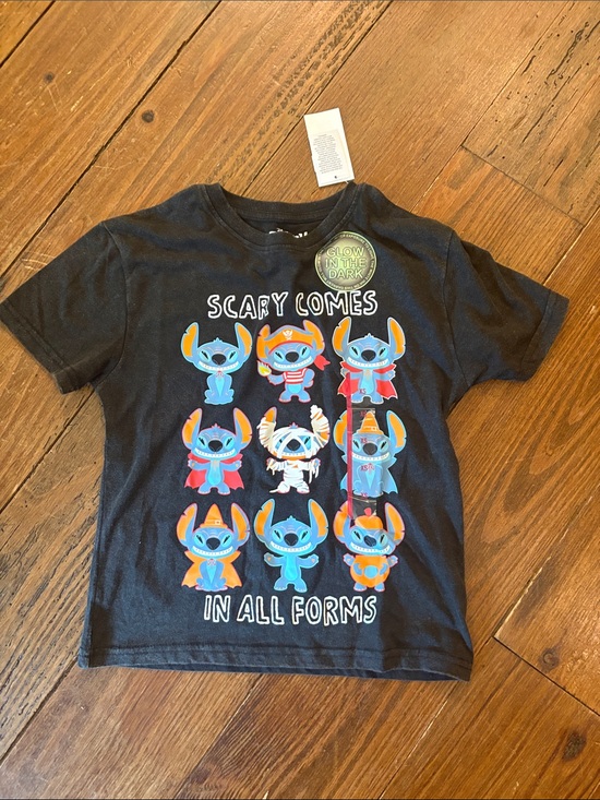 Disney Other - Disney Black Glow-in-the-Dark Stitch 'Scary Comes in All Forms' Tee